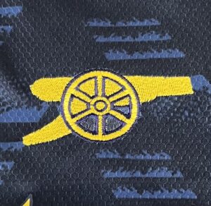 Camisa de time do Arsenal II 26/27